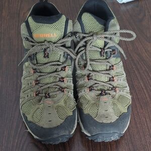 Merrell Olive and Black Outdoor Shoes